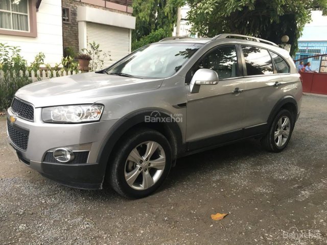 Bán Chevrolet Captiva LT màu bạc 2013 phom mới rất lợi xăng nhé