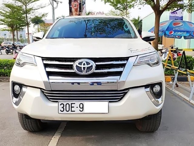 Cần bán xe Toyota Fortuner 2.7V 4x4 AT sản xuất năm 2017, màu trắng, xe nhập chính chủ