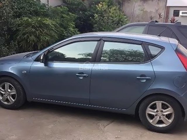 Cần bán lại xe Hyundai i30 1.6 AT năm sản xuất 2008, nhập khẩu số tự động, giá 325tr