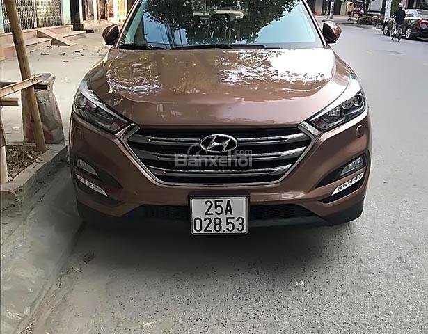 Cần bán Hyundai Tucson 2.0 ATH 2015, màu nâu, nhập khẩu