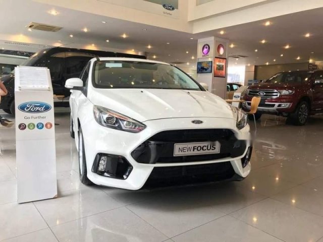 Bán Ford Focus năm sản xuất 2018, màu trắng