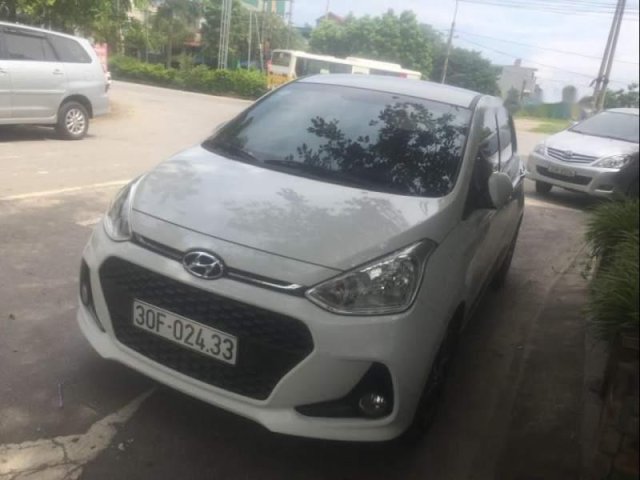 Bán Hyundai Grand i10 AT đời 2018, màu trắng chính chủ, 435 triệu