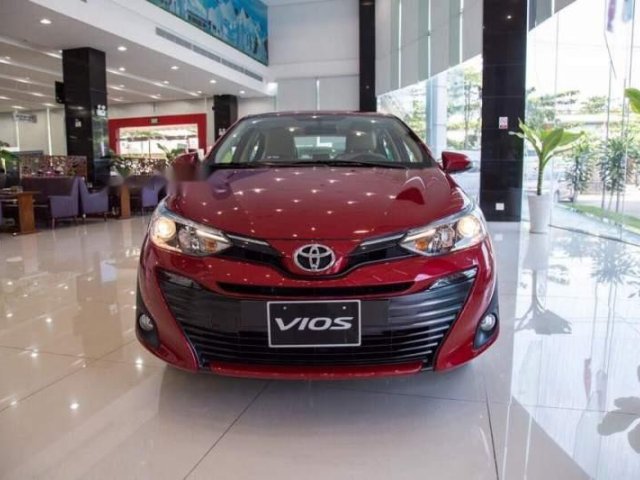 Bán Toyota Vios E đời 2018, màu đỏ, số sàn