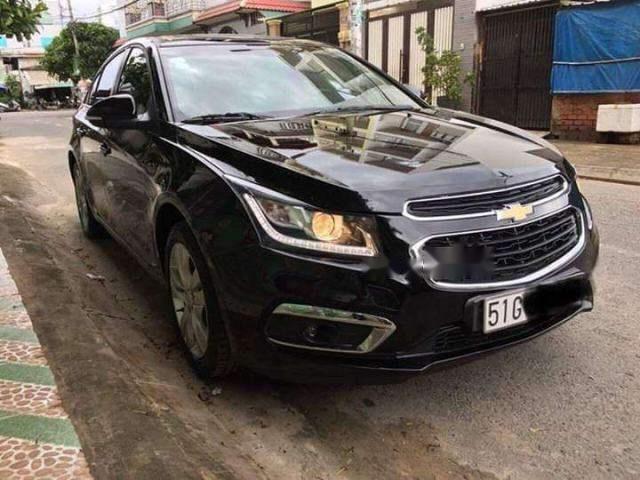 Xe Chevrolet Cruze sản xuất 2017, màu đen như mới 