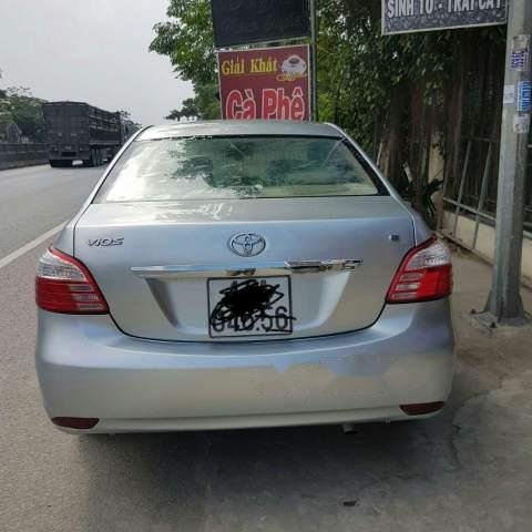 Cần bán Toyota Vios sản xuất năm 2012, màu bạc, giá 355tr