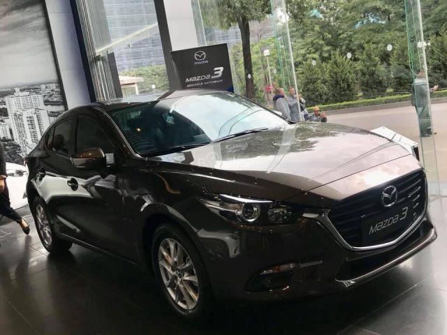 Bán Mazda 3 1.5 2019, sẵn xe giao ngay trong ngày, hỗ trợ vay trả góp lên tới 80%