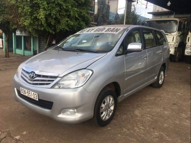 Bán Toyota Innova đời 2010, màu bạc, nhập khẩu