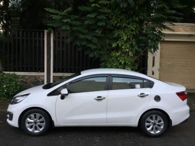 Bán Kia Rio AT đời 2016, màu trắng như mới