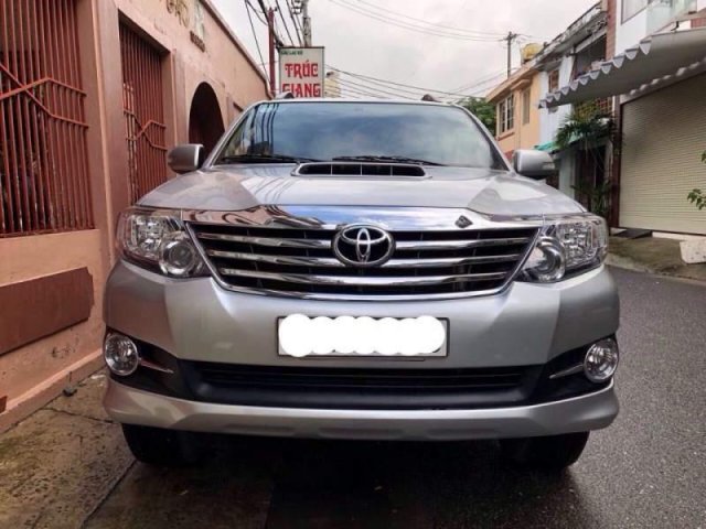 Bán Toyota Fortuner MT năm 2016 xe gia đình