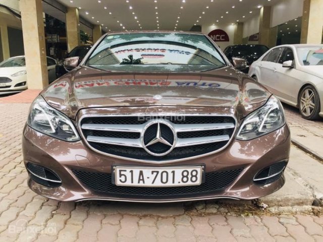 Bán Mercedes E250 2013, màu nâu, nội thất đen