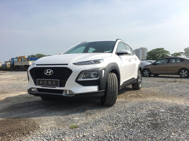 Hyundai Kona 2.0 đặc biệt, giao ngay trong tháng 11 - Hỗ trợ 50% phí trước bạ, giao xe ngay