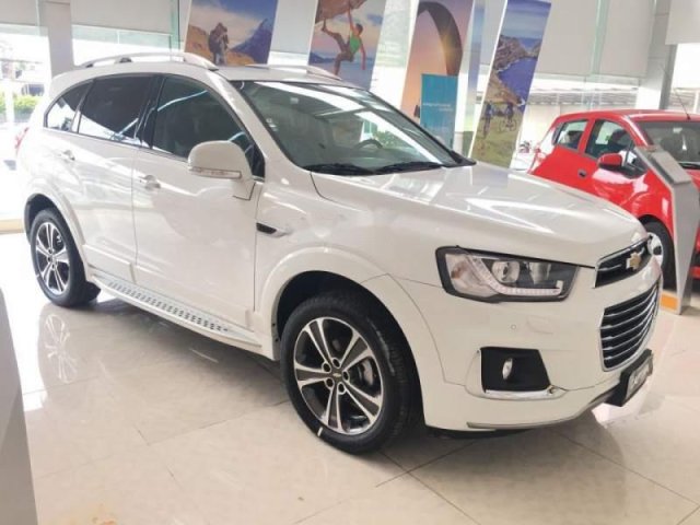 Bán ô tô Chevrolet Captiva đời 2018, màu trắng, xe nhập0