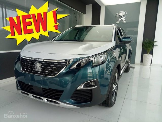 Bán xe giao liền 7 chỗ ô tô Peugeot 5008 1.6 turbo 2019, màu xanh - KM cực hot