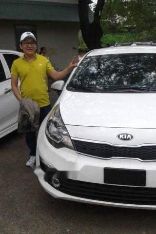 Cần bán Kia Rio sản xuất năm 2016, màu trắng, nhập khẩu, giá 425tr