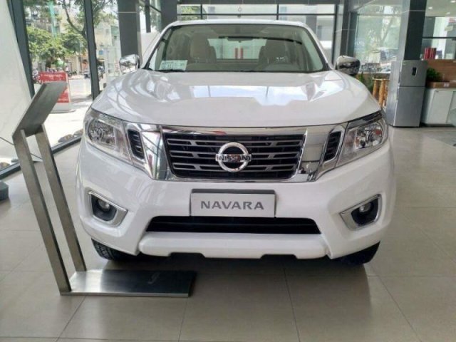 Bán xe Nissan Navara năm 2018, màu trắng, nhập khẩu nguyên chiếc  