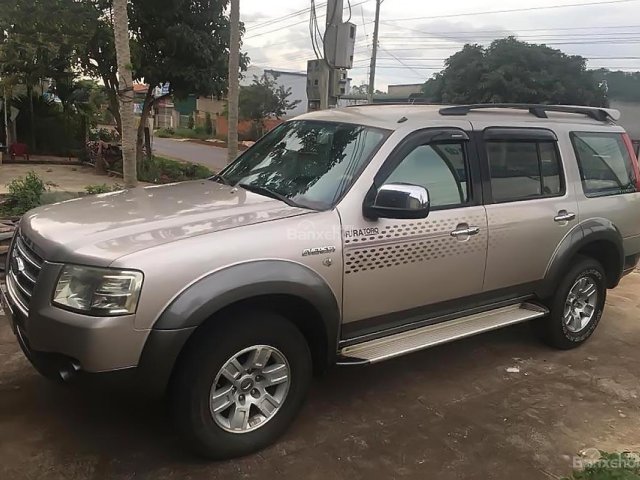 Bán xe Ford Everest 2.5L 4x4 MT đời 2008, màu bạc xe gia đình, giá tốt