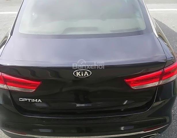 Cần bán xe Kia Optima 2.0 AT sản xuất năm 2018, màu đen