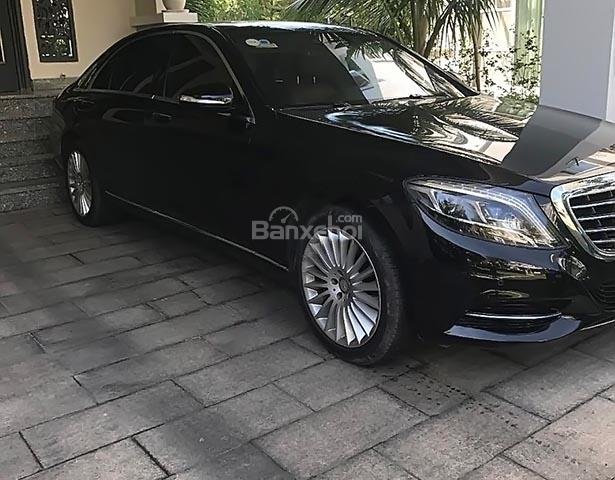 Chính chủ bán xe Mercedes S500L đời 2016, màu đen số tự động