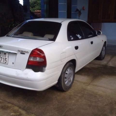 Cần bán lại xe Daewoo Nubira đời 2002, màu trắng xe gia đình, 150tr