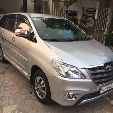 Bán Toyota Innova sản xuất năm 2015, màu bạc như mới, giá tốt