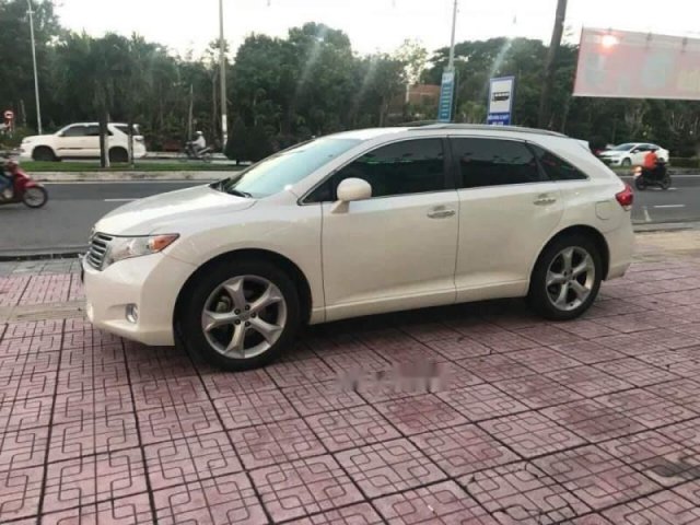 Cần bán gấp Toyota Venza 2009, màu trắng, nhập khẩu nguyên chiếc giá cạnh tranh