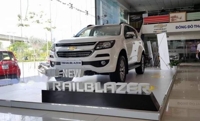 Bán xe Chevrolet Trailblazer 2018, màu trắng, nhập khẩu Thái Lan