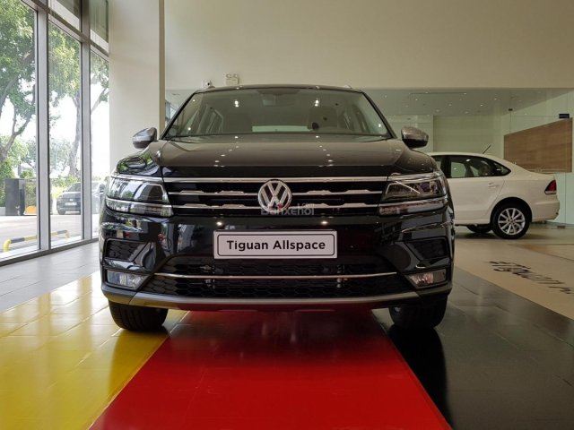 Bán Volkswagen Tiguan Allspace 2018, xe nhập, trả trước chỉ 540 triệu - LH 0931.878.379