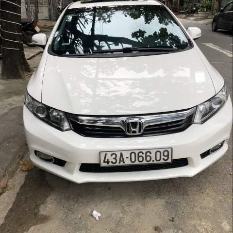 Cần bán lại xe Honda Civic sản xuất năm 2014, màu trắng