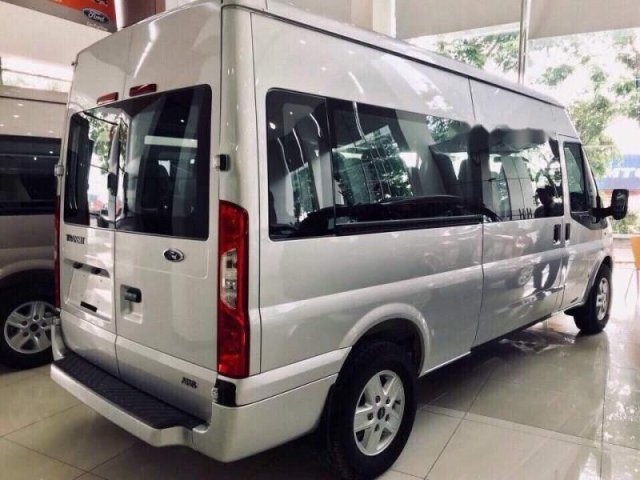 Bán ô tô Ford Transit năm sản xuất 2018, màu bạc 