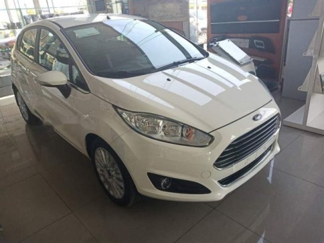 Ford Fiesta phiên bản cao cấp 1.0