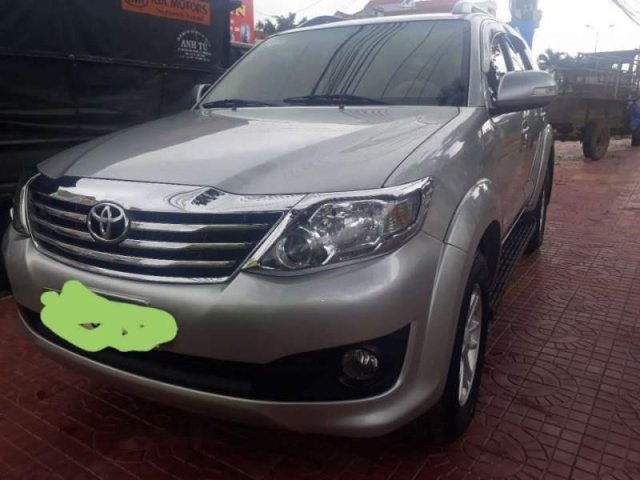 Bán Toyota Fortuner đời 2012, màu xám, chính chủ, 735tr