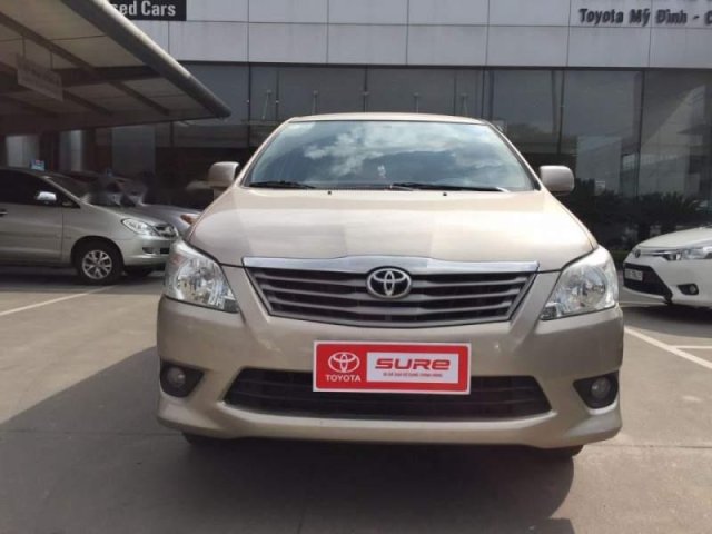 Chính chủ bán Toyota Innova 2013, màu vàng cát