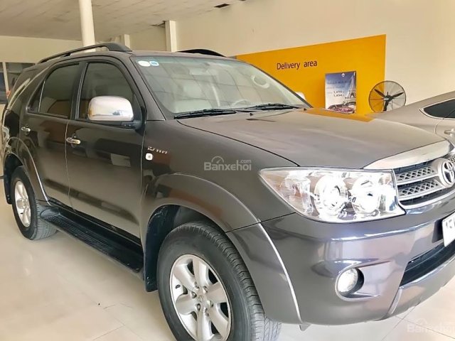 Bán Toyota Fortuner 2.7V 4x4 AT sản xuất 2010, màu xám