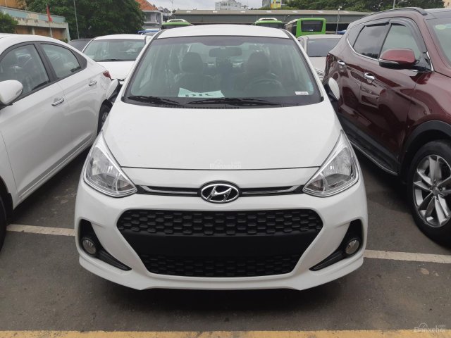 Bán Hyundai Grand i10 năm 2018, màu trắng lắp ráp tại Việt Nam, xe giao ngay đủ màu đủ phiên bản