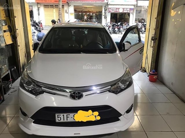 Cần bán lại xe Toyota Vios 1.5 TRD sản xuất năm 2017, màu trắng, 565 triệu