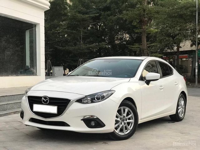 Cần bán xe Mazda 3 1.5AT  đời 2016, màu trắng