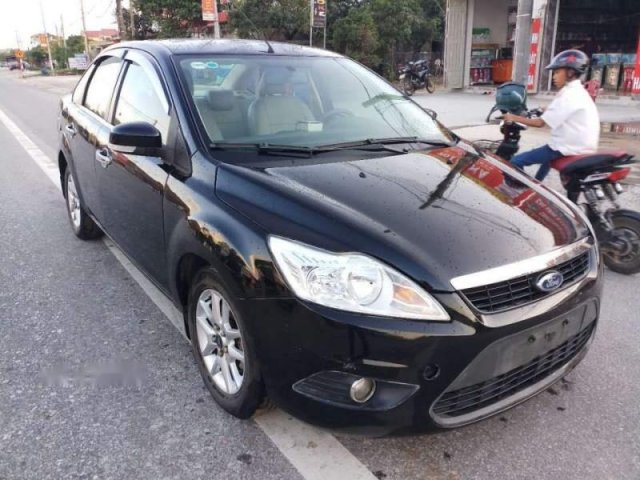 Bán ô tô Ford Focus đời 2011, màu đen xe gia đình, giá 285tr