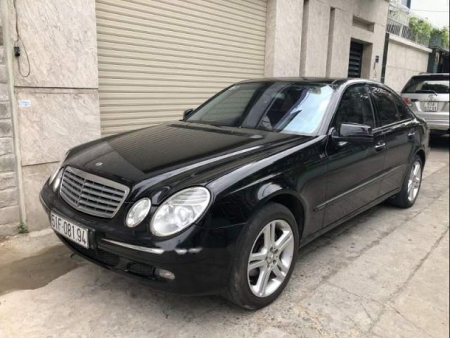 Bán Mercedes E280 năm 2007, màu đen còn mới, giá tốt