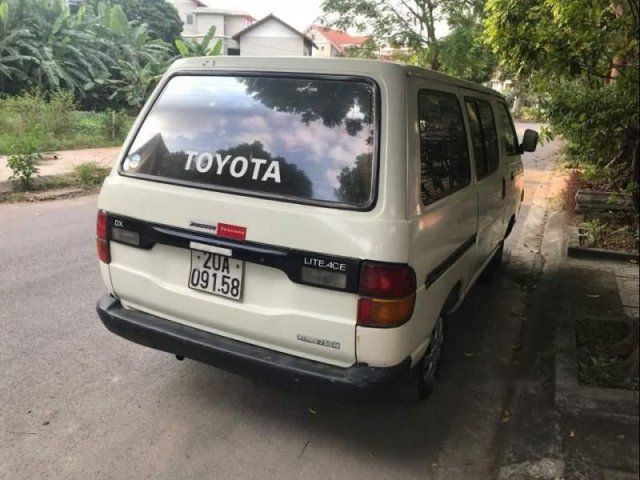 Em cần bán xe Toyota Liteace DX, xe sản xuất 1992, nhập về Việt Nam đăng kí lần đầu năm 20000