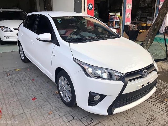 Cần bán xe Toyota Yaris 1.3AT năm sản xuất 2015, màu trắng, xe nhập