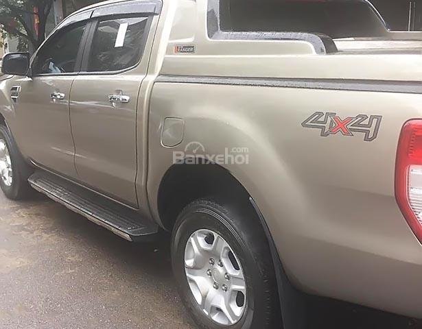 Cần bán xe Ford Ranger XLT 2.2L 4x4 MT sản xuất năm 2017, nhập khẩu nguyên chiếc