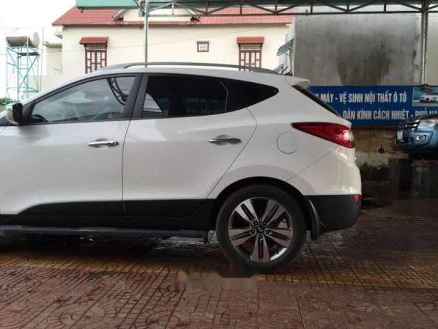 Bán Hyundai Tucson sản xuất năm 2013, màu trắng, xe nhập 