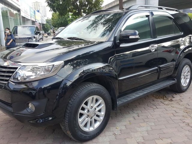 Cần bán xe Toyota Fortuner G sx 2014, màu đen máy dầu