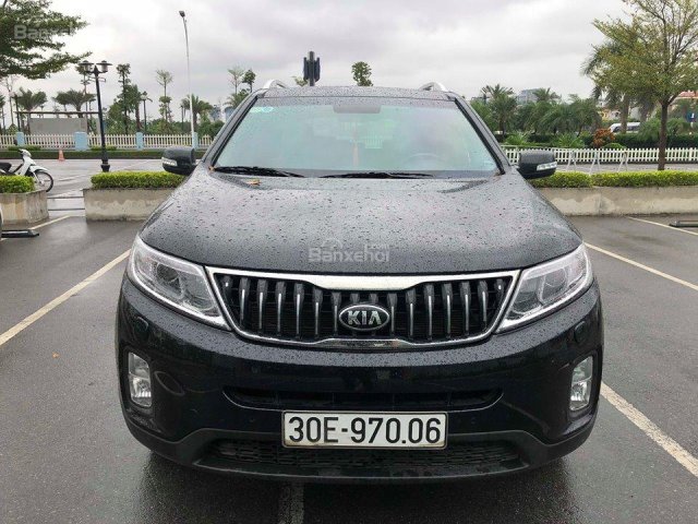 Bán Kia Sorento 2017, màu đen, giá chỉ 825 triệu