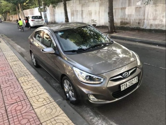 Cần bán xe Hyundai Accent đời 2013, màu nâu, nhập khẩu nguyên chiếc