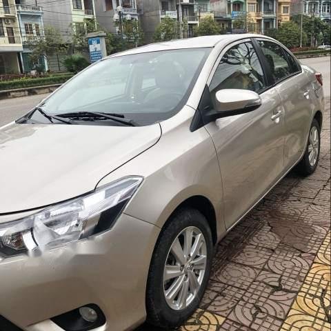 Cần bán gấp Toyota Vios E đời 2016, màu bạc, giá tốt0