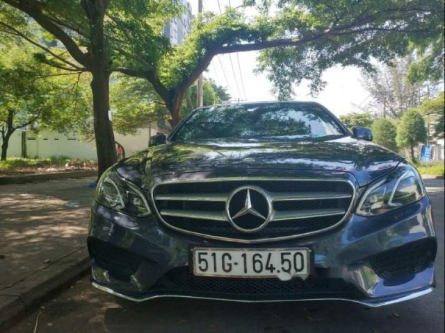 Cần bán xe Mercedes E250 AMG đời 2016, màu xanh  