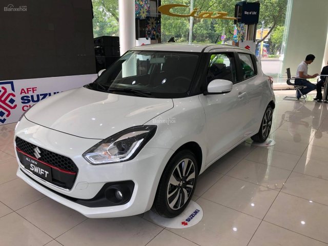 Cần bán xe Suzuki Swift sản xuất 2018, màu trắng, xe nhập, 499 triệu0