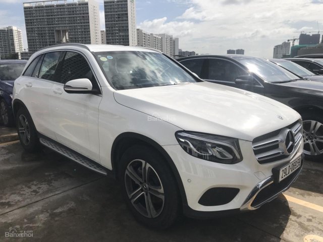 Giá rẻ Mercedes-Benz GLC200 cũ, qua sử dụng 11/2018 chính hãng, siêu lướt. Giao ngay