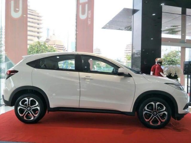 Bán xe Honda HR-V đời 2018, màu trắng, nhập khẩu nguyên chiếc